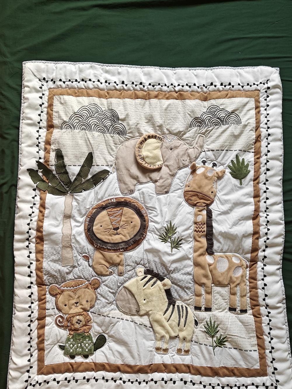 The Peanutshell Organic Cotton Baby Safari Appliqué Quilted Crib Blanket